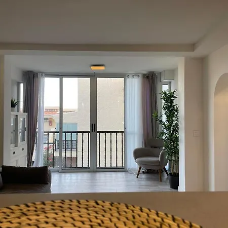 Miraverde Paraiso, Lovely Адехе